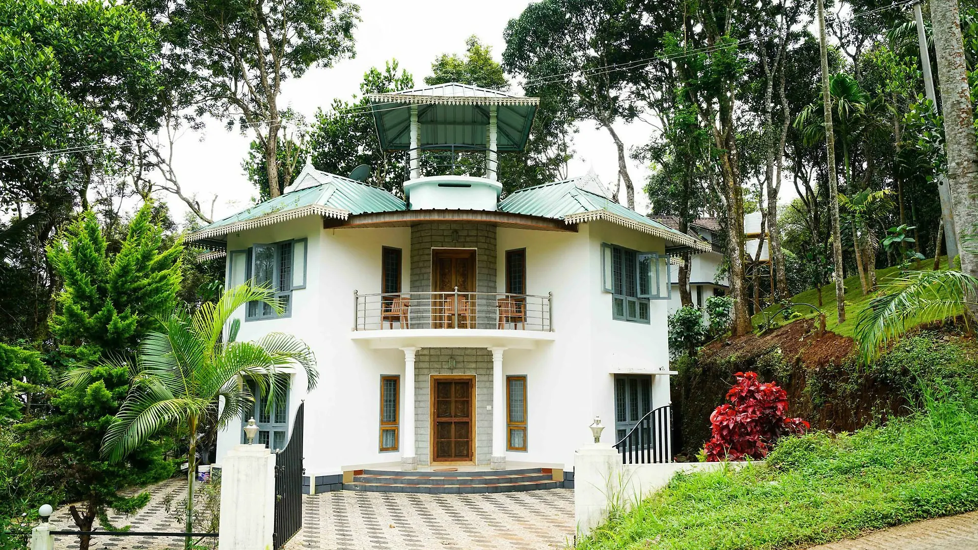 Oyo 10029 Hotel Munnar Breeze Anachal